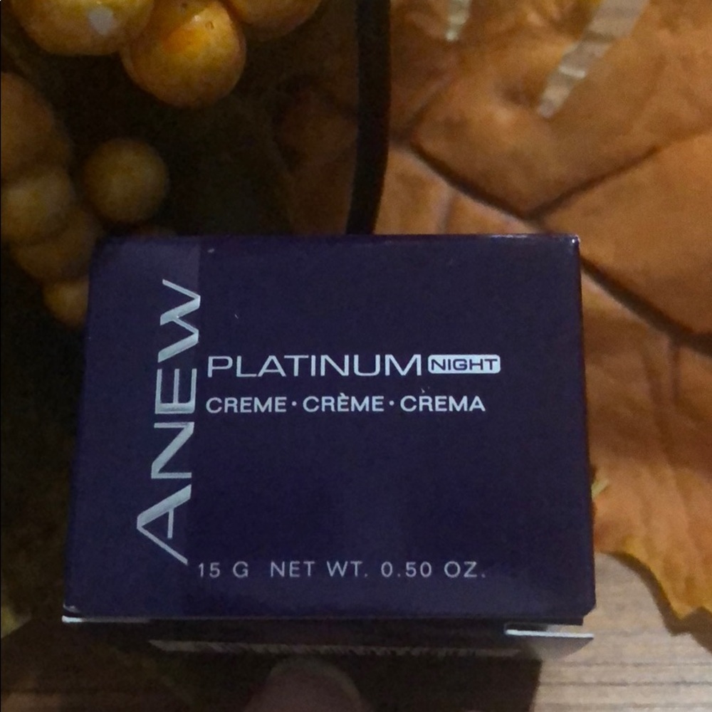Anew platinum night + day cream